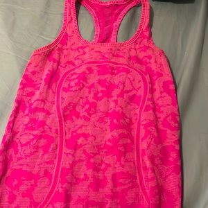 Swiftly tech race back tank top in PINK CAMO